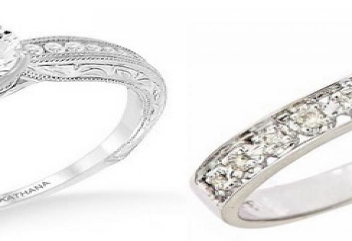 Sepasang Cinta Dalam Cincin Senada